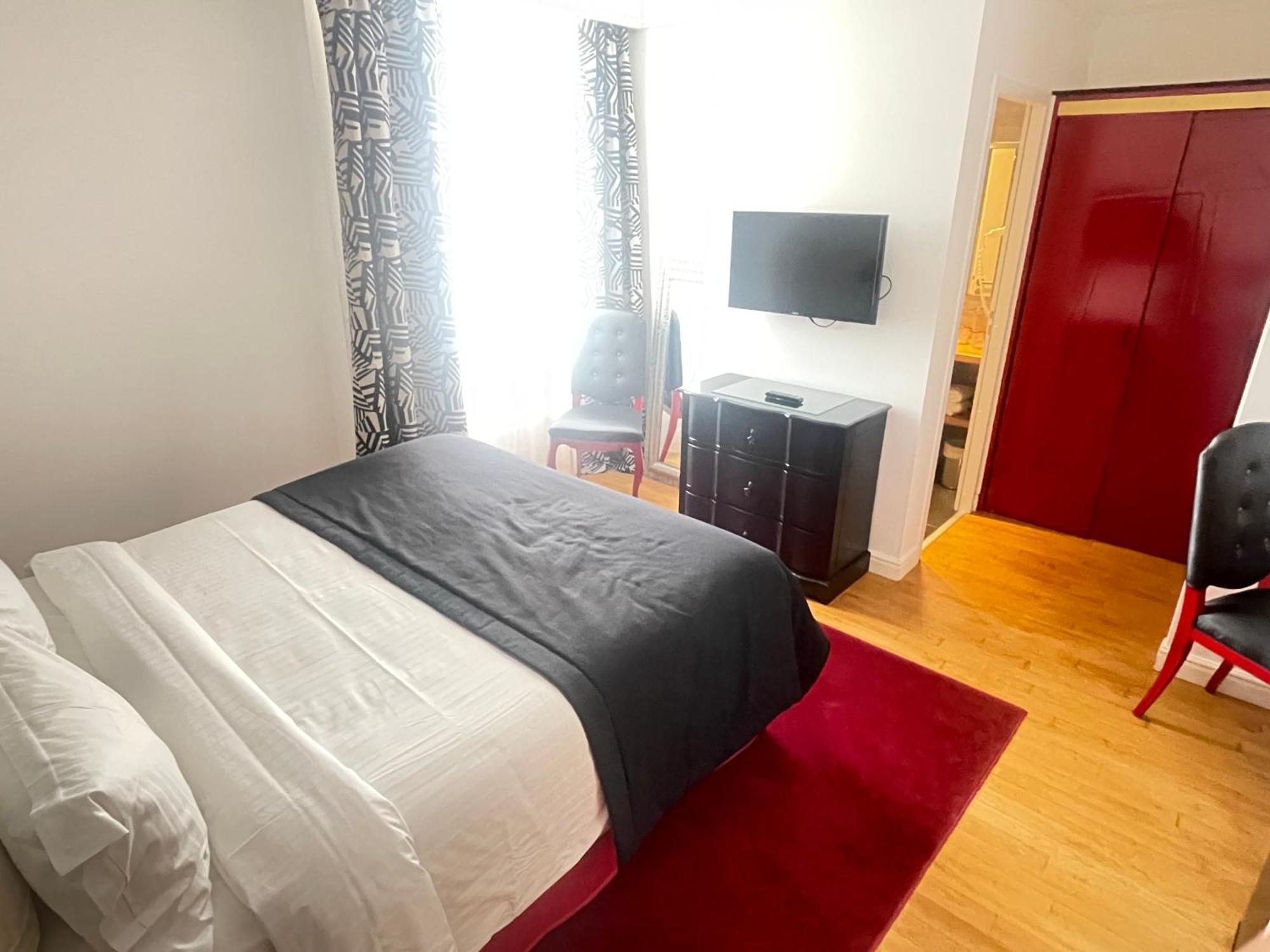 Hotel Victor Hugo Pontorson Dış mekan fotoğraf