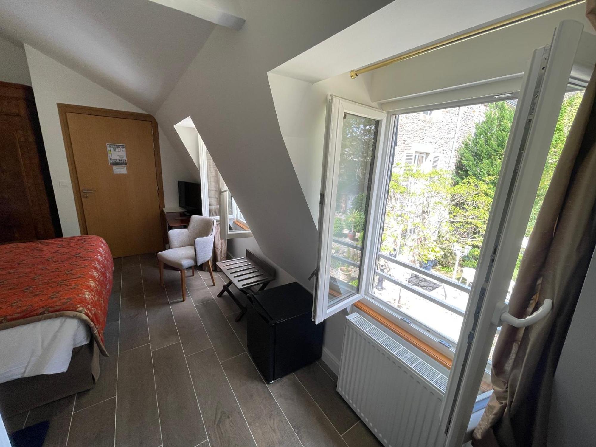 Hotel Victor Hugo Pontorson Dış mekan fotoğraf