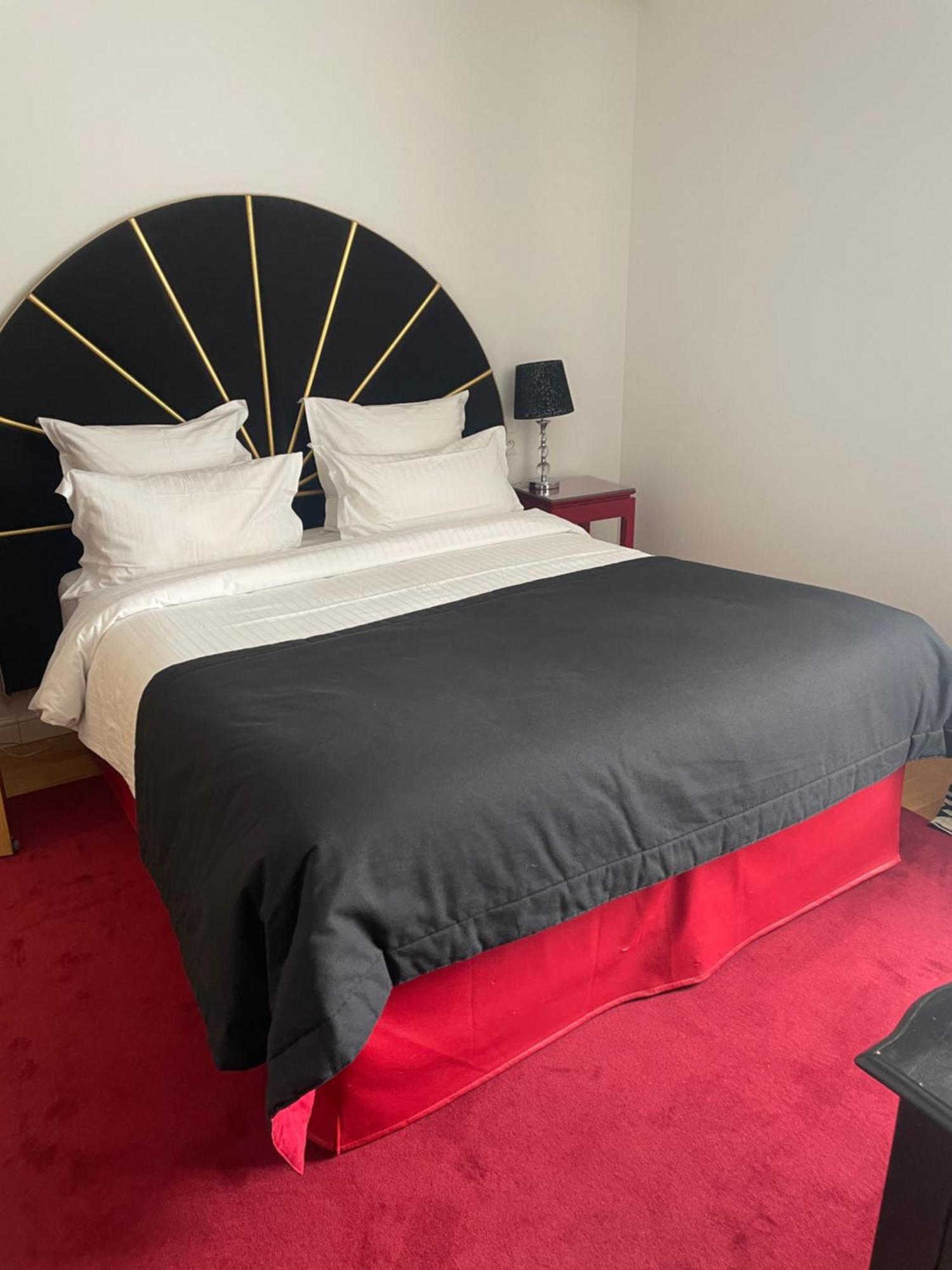 Hotel Victor Hugo Pontorson Dış mekan fotoğraf
